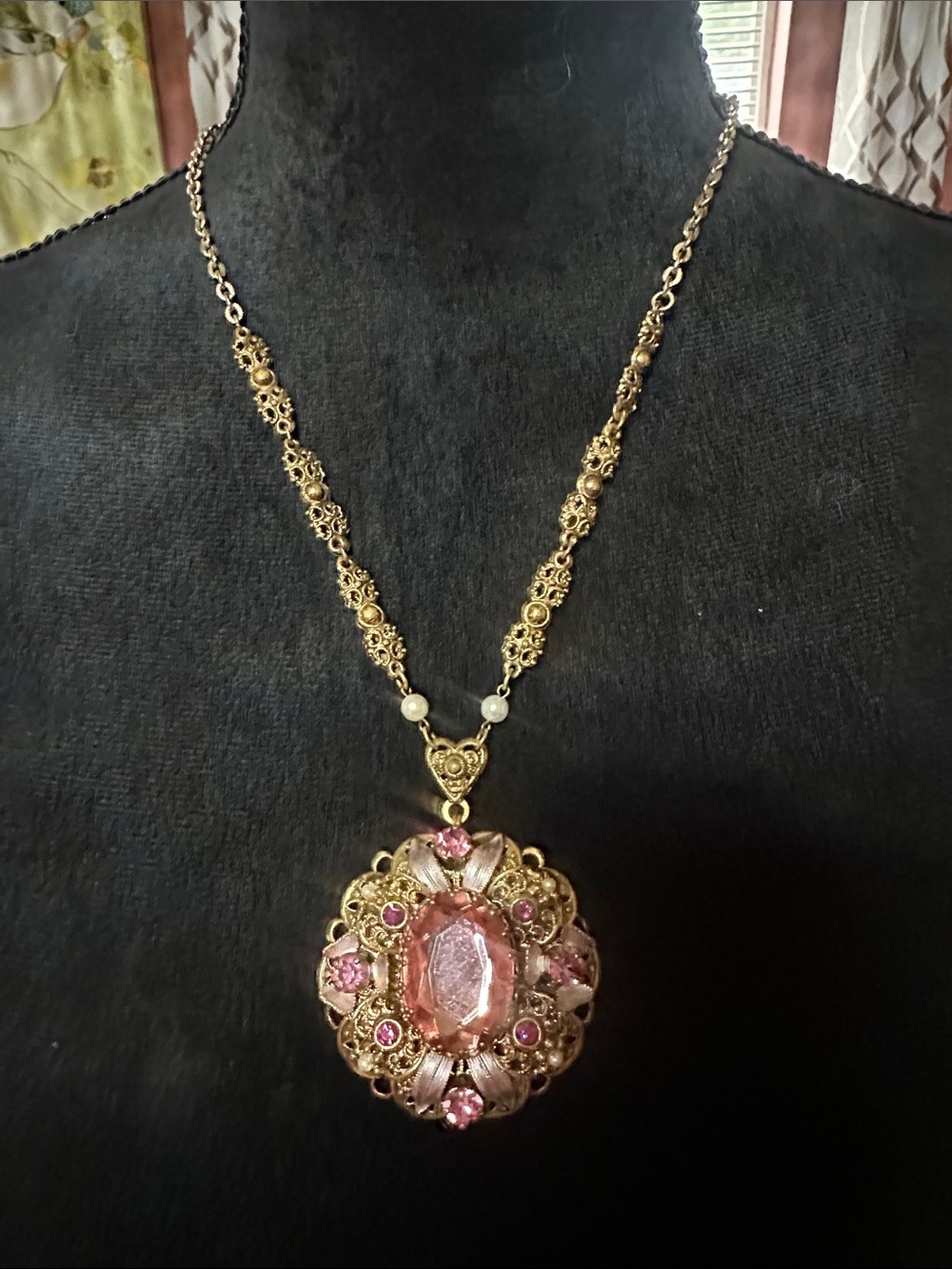 Vintage-Inspired Gold Necklace with Pink Gem Pendant
